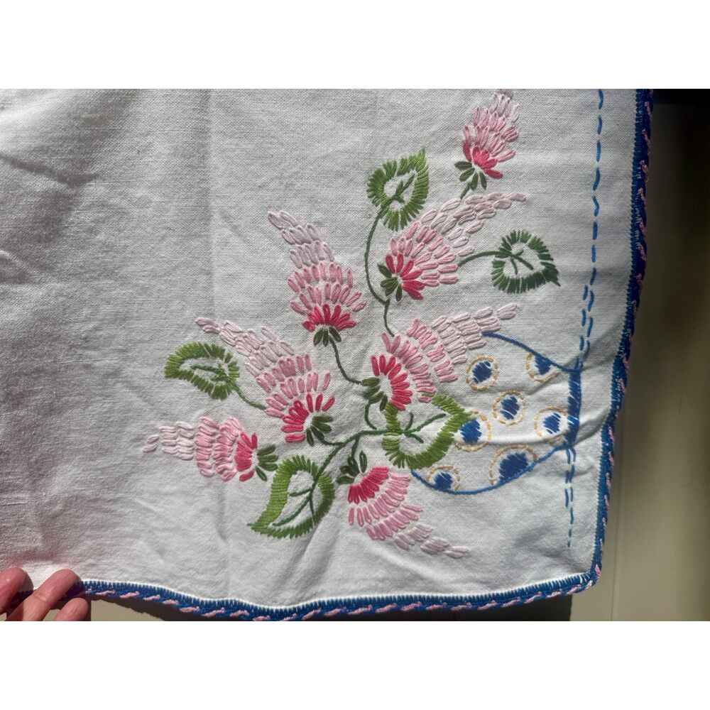 Vintage Table Runner - hand embroidered cornucopia design